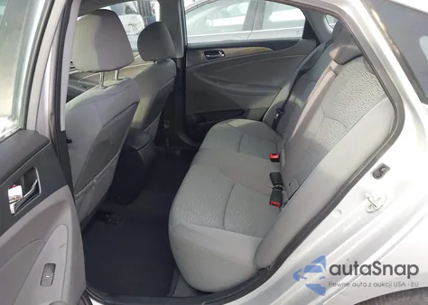 2015 Hyundai Sonata Hybrid z USA, uszkodzony, nr VIN KMHEC4A4XFA137788